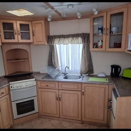 The Ole Faithful Caravan Apartment Jaywick Sands ภายนอก รูปภาพ